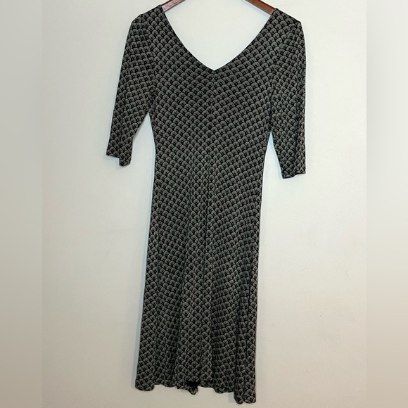 Tommy Bahama 100% Silk Fan / Shell Print V-Neck Dress Sz S - Picture 4 of 6